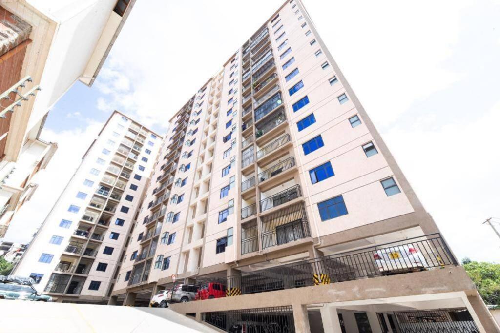 Furnished Apartment In Kilimani 나이로비 외부 사진